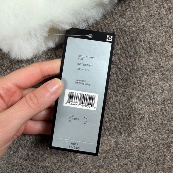 NWT Tahari Winter White Short Faux Fur Cropped Coat Womens XL Shrug Teddy Jacket - Picture 3 of 10